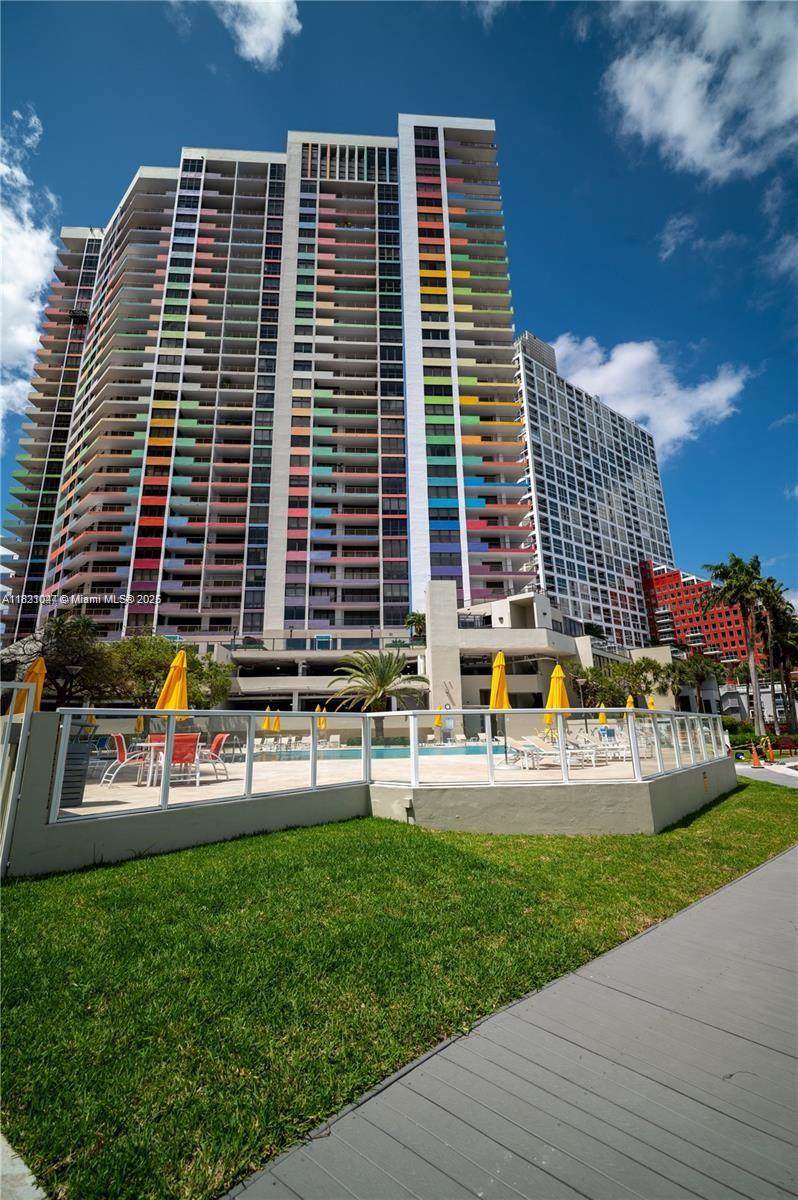 1581 Brickell Ave - Photo 1