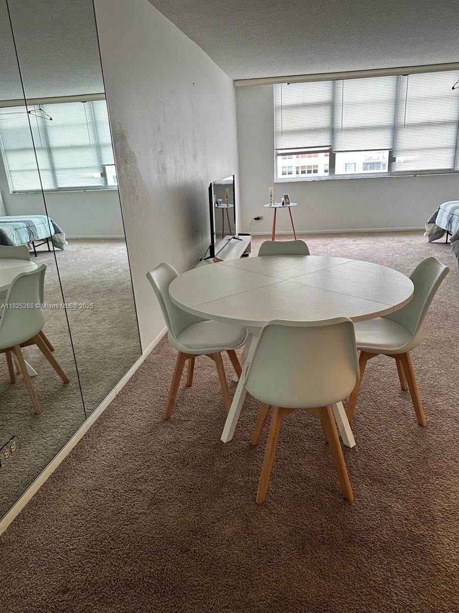 251 174 ST - Photo 1