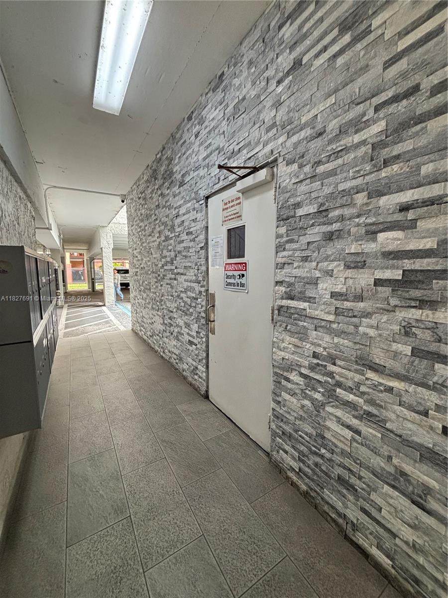 6125 20 TH AV - Photo 1