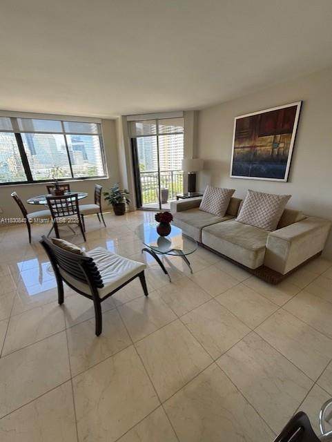 540 Brickell Key Dr - Photo 1