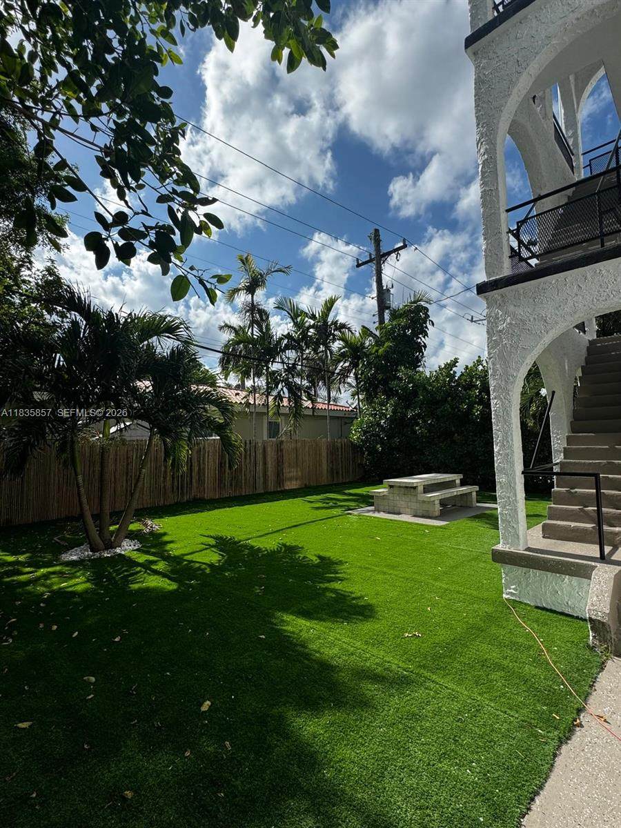 https://bt-photos.global.ssl.fastly.net/miami/orig_boomver_2_A11835857-2.jpg