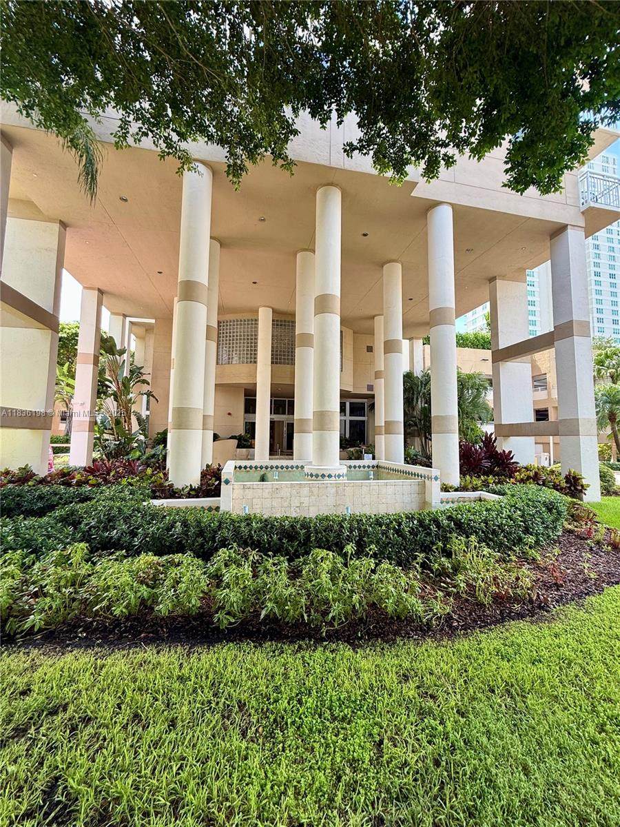 https://bt-photos.global.ssl.fastly.net/miami/1280_boomver_2_A11836198-2.jpg