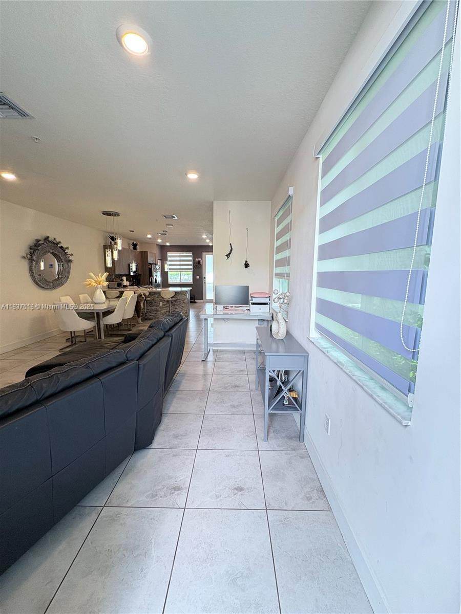 https://bt-photos.global.ssl.fastly.net/miami/orig_boomver_2_A11837518-2.jpg