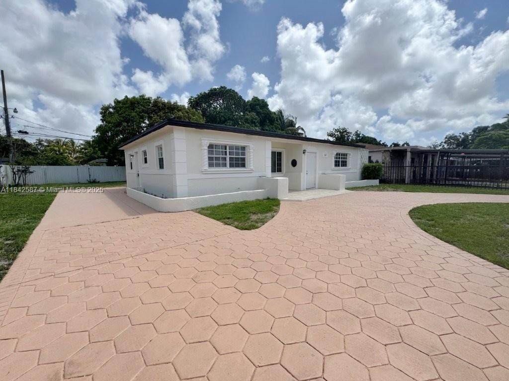 https://bt-photos.global.ssl.fastly.net/miami/orig_boomver_2_A11842587-2.jpg