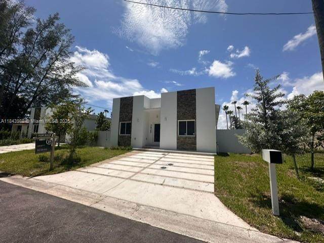2423 23rd Ln - Photo 1