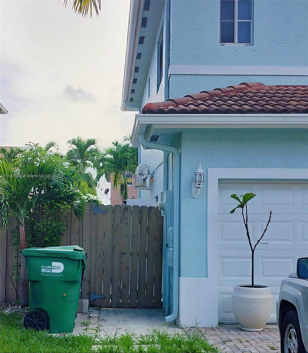 14552 158th Ct - Photo 1