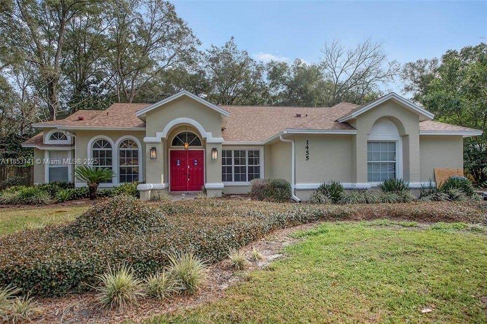 1455 Deer Lake Cir - Photo 1