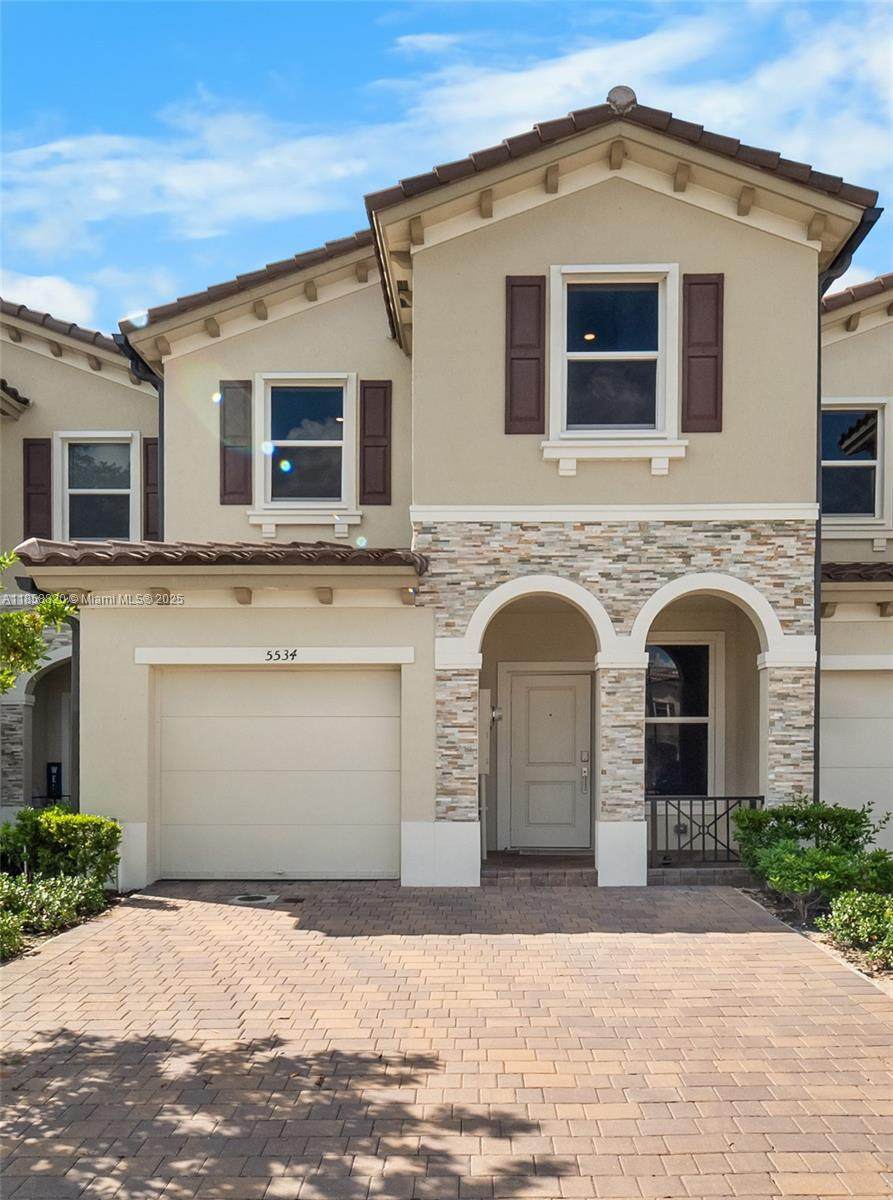 5534 27th Pl - Photo 1