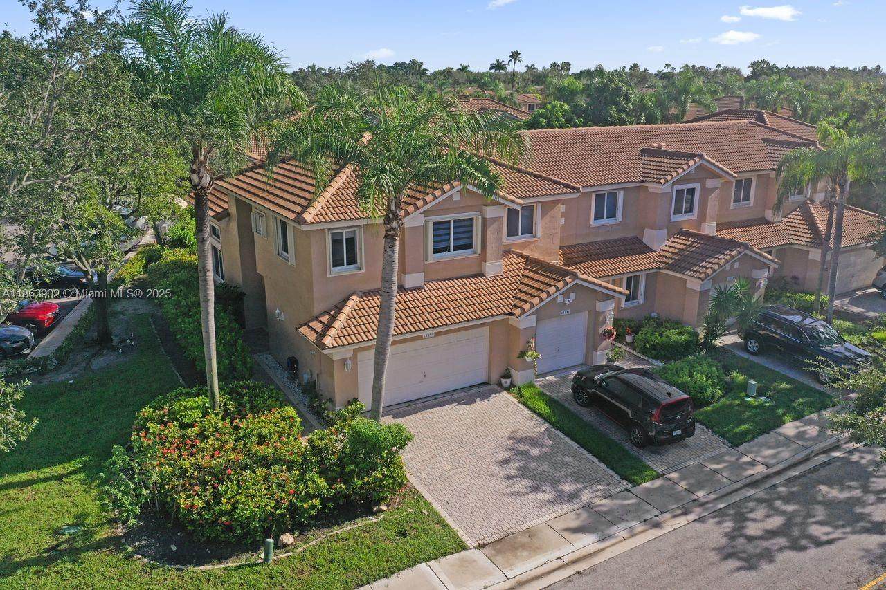 15899 12th St - Photo 1