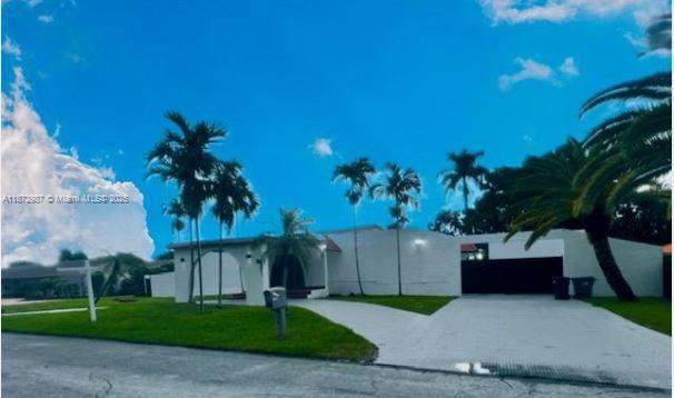 7240 58th St - Photo 1