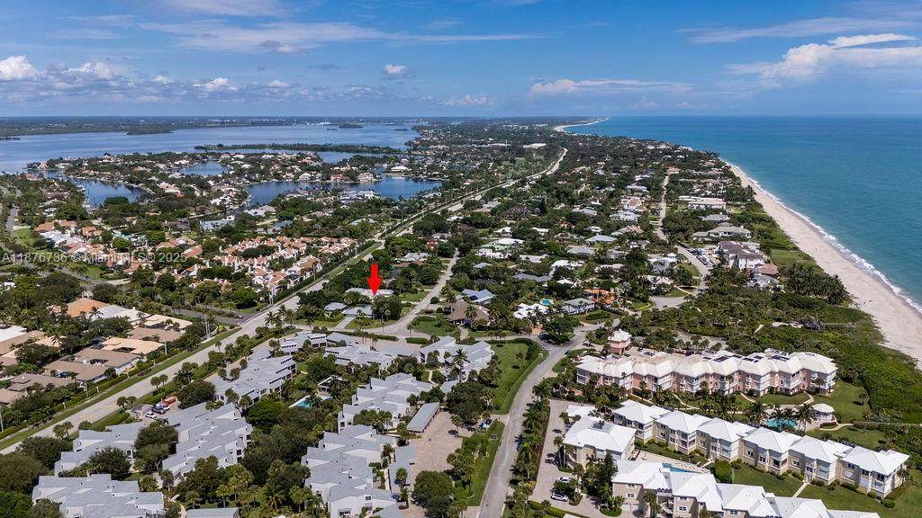 1015 Treasure Ln - Photo 1