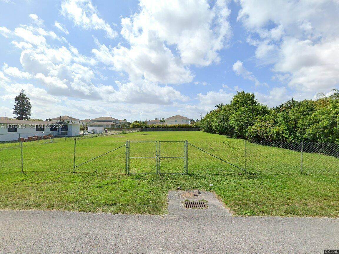 120 Nw 120Th Ave - Photo 1