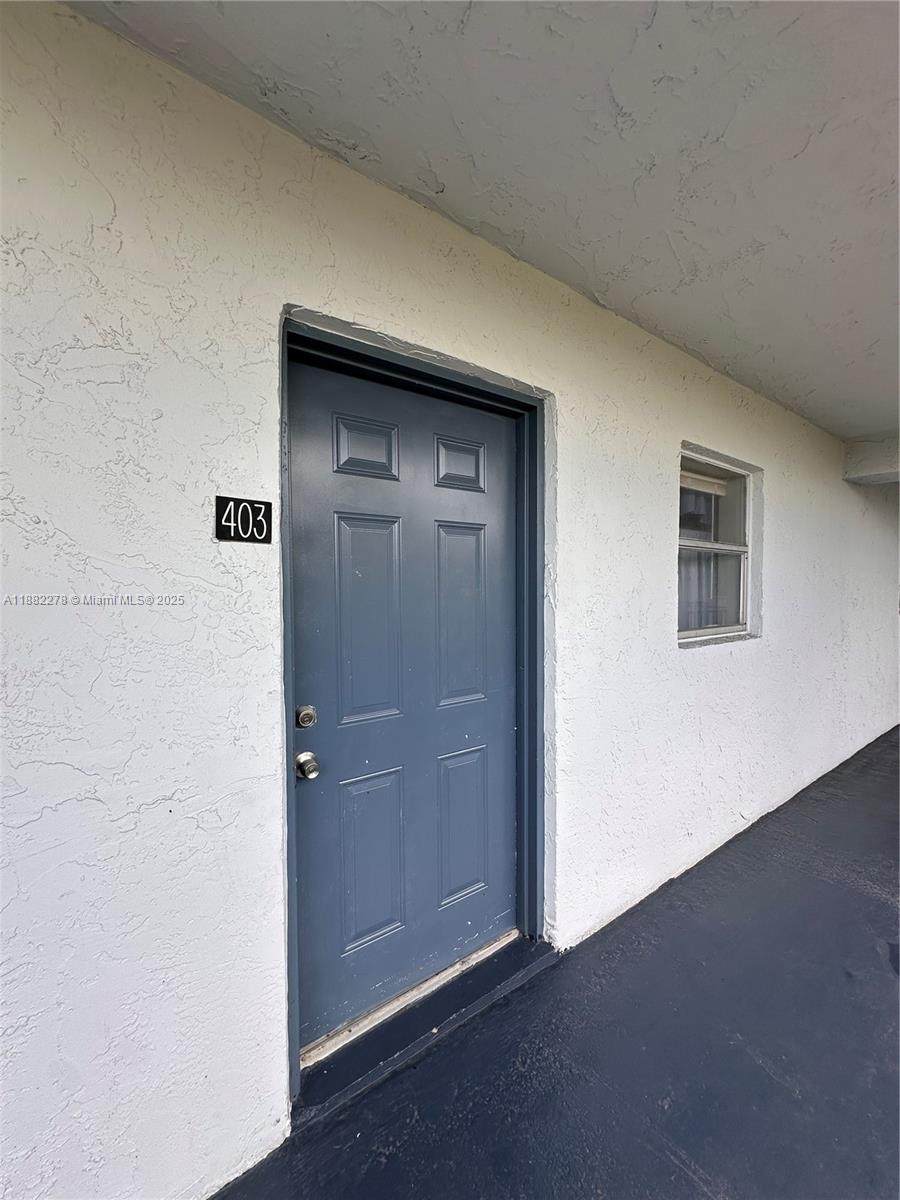 2800 Somerset Dr - Photo 1