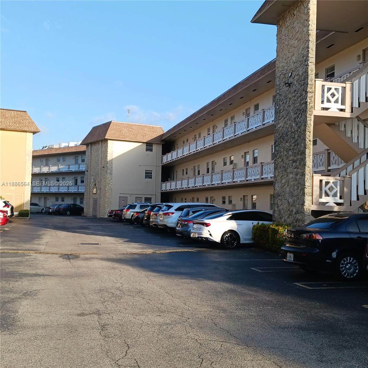 5181 Oakland Park Blvd - Photo 1