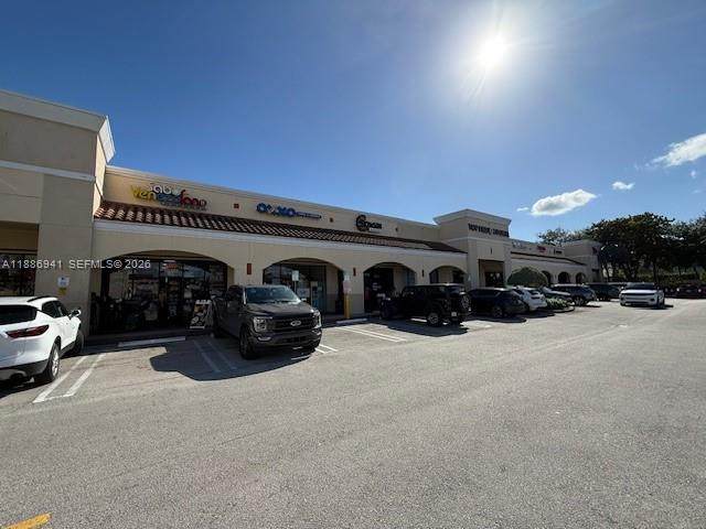 10728 NW 74TH ST Restaurant - Photo 1