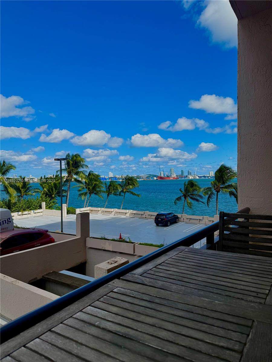 540 Brickell Key Dr - Photo 1