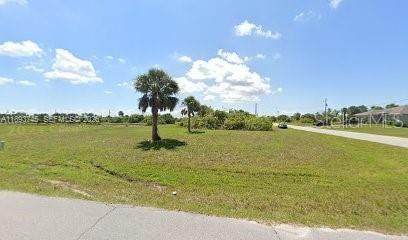 149 April Rd - Photo 1