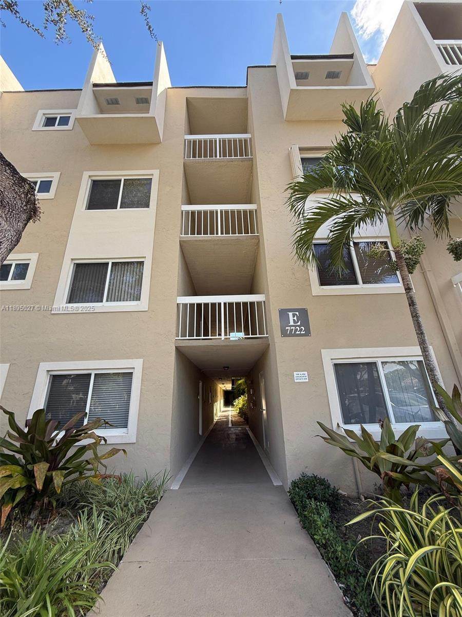 7722 Camino Real - Photo 1