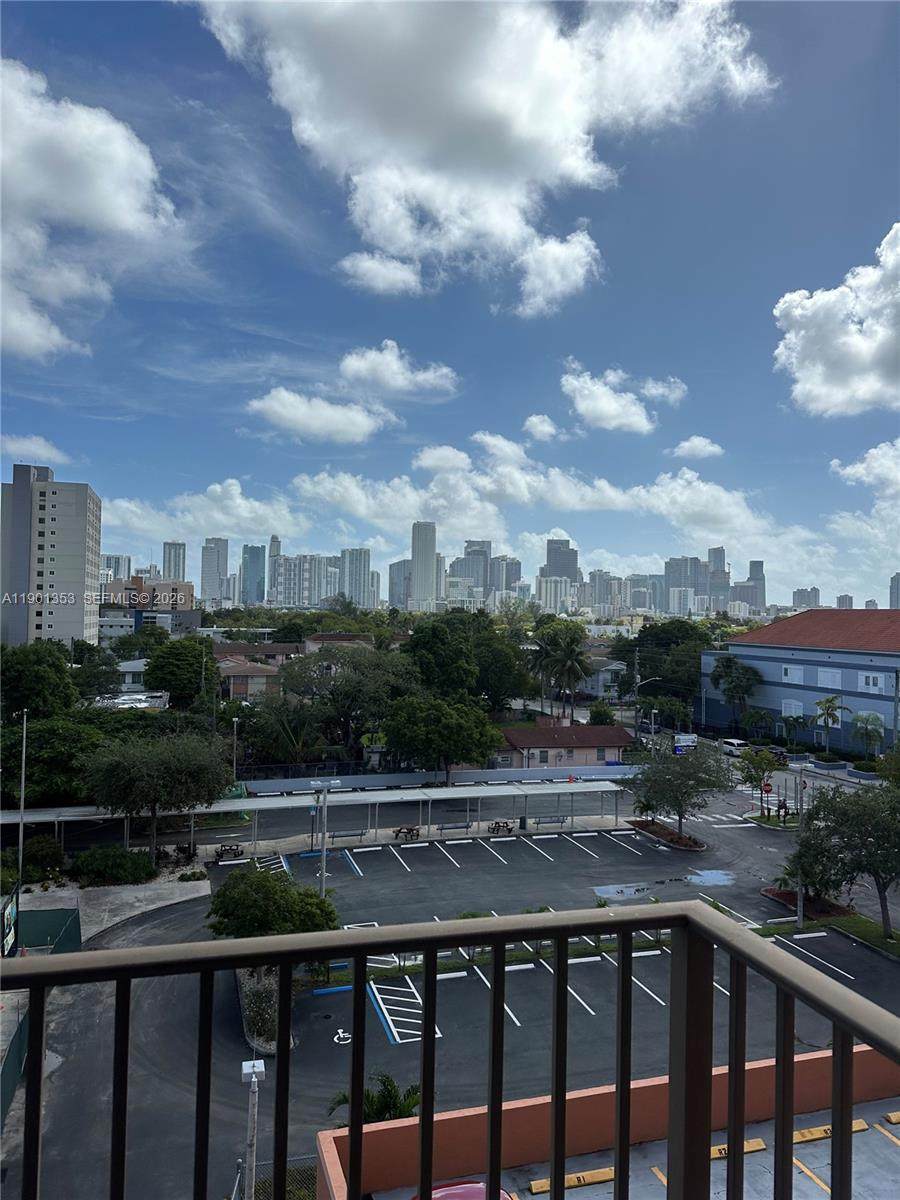 https://bt-photos.global.ssl.fastly.net/miami/orig_boomver_2_A11901353-2.jpg