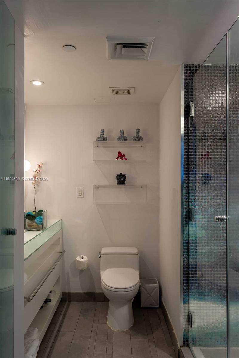 https://bt-photos.global.ssl.fastly.net/miami/1280_boomver_2_A11905395-2.jpg
