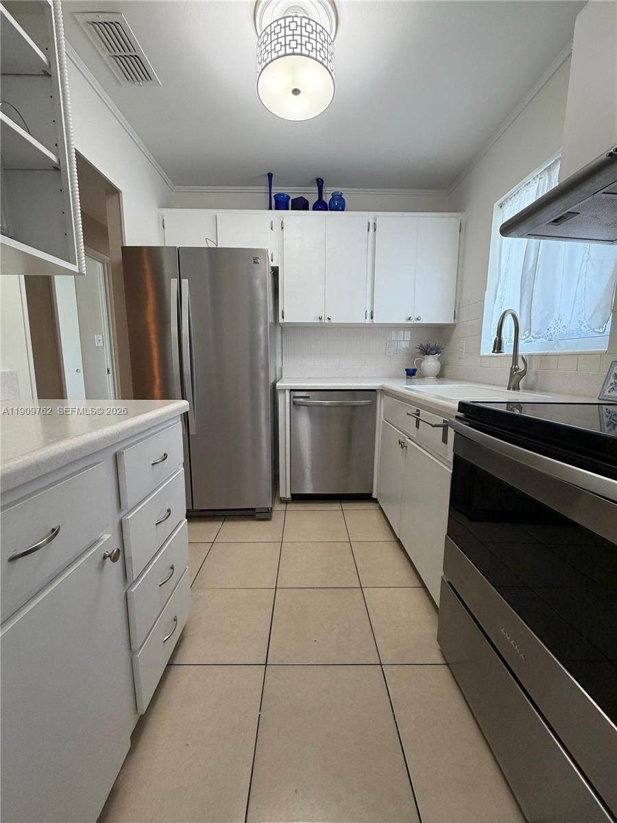 1832 Sunny Drive - Photo 1