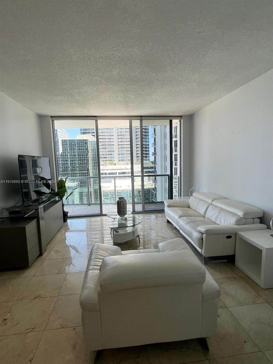 https://bt-photos.global.ssl.fastly.net/miami/orig_boomver_2_A11910895-2.jpg