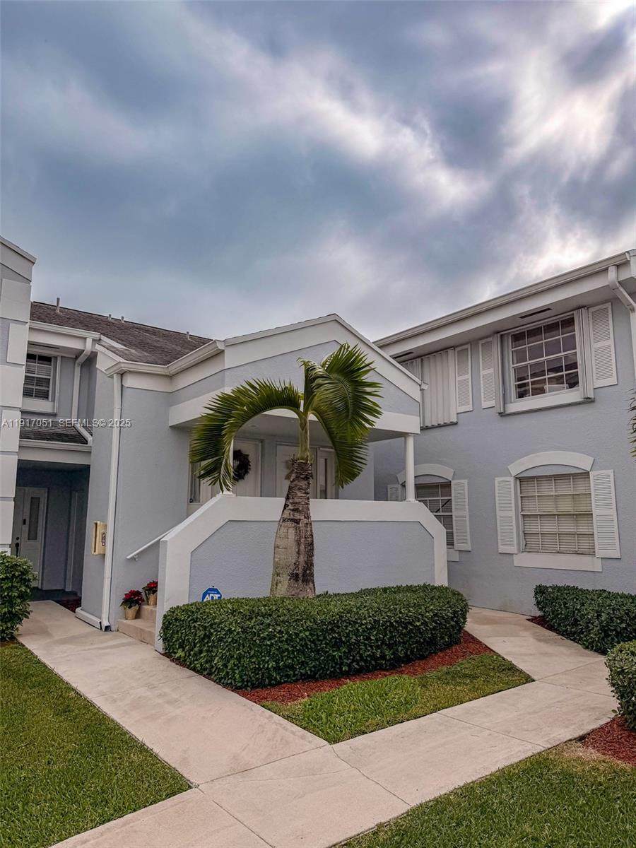 2644 19th Ct - Photo 1