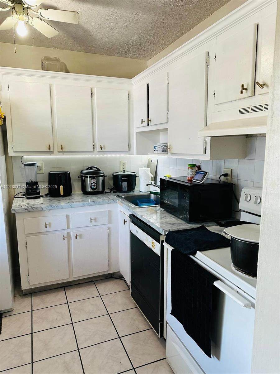 9460 Fontainebleau Blvd - Photo 1