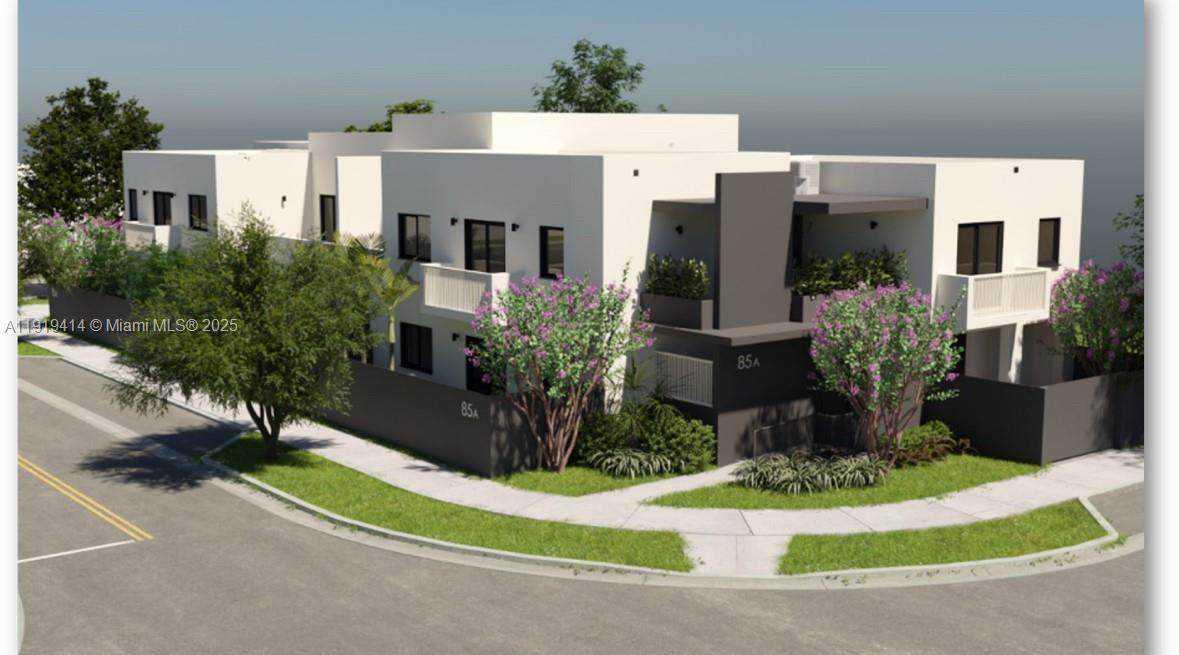 85 55th St - Photo 1