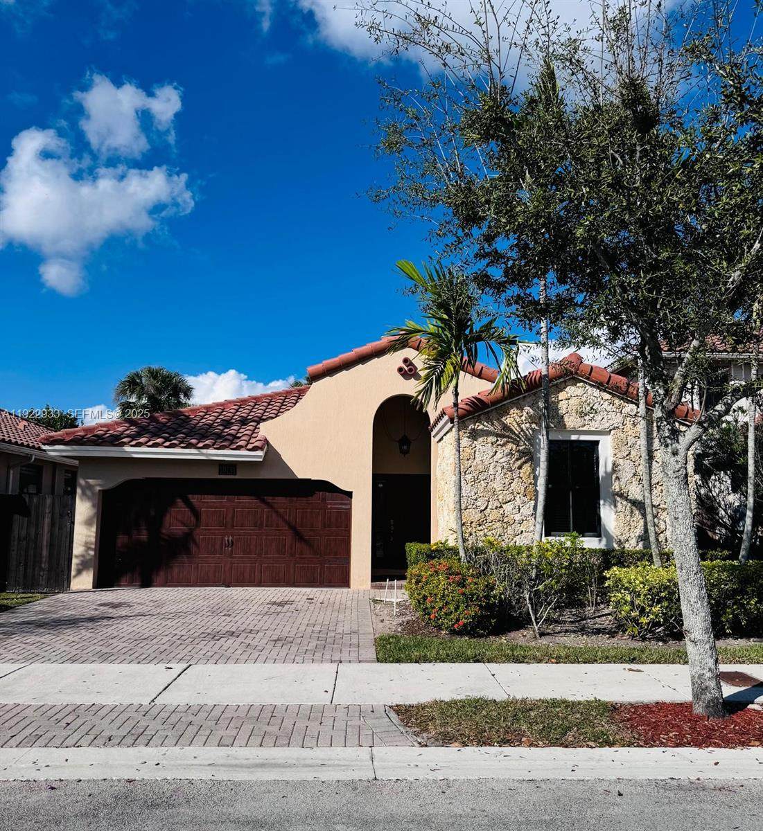 10131 10th St - Photo 1