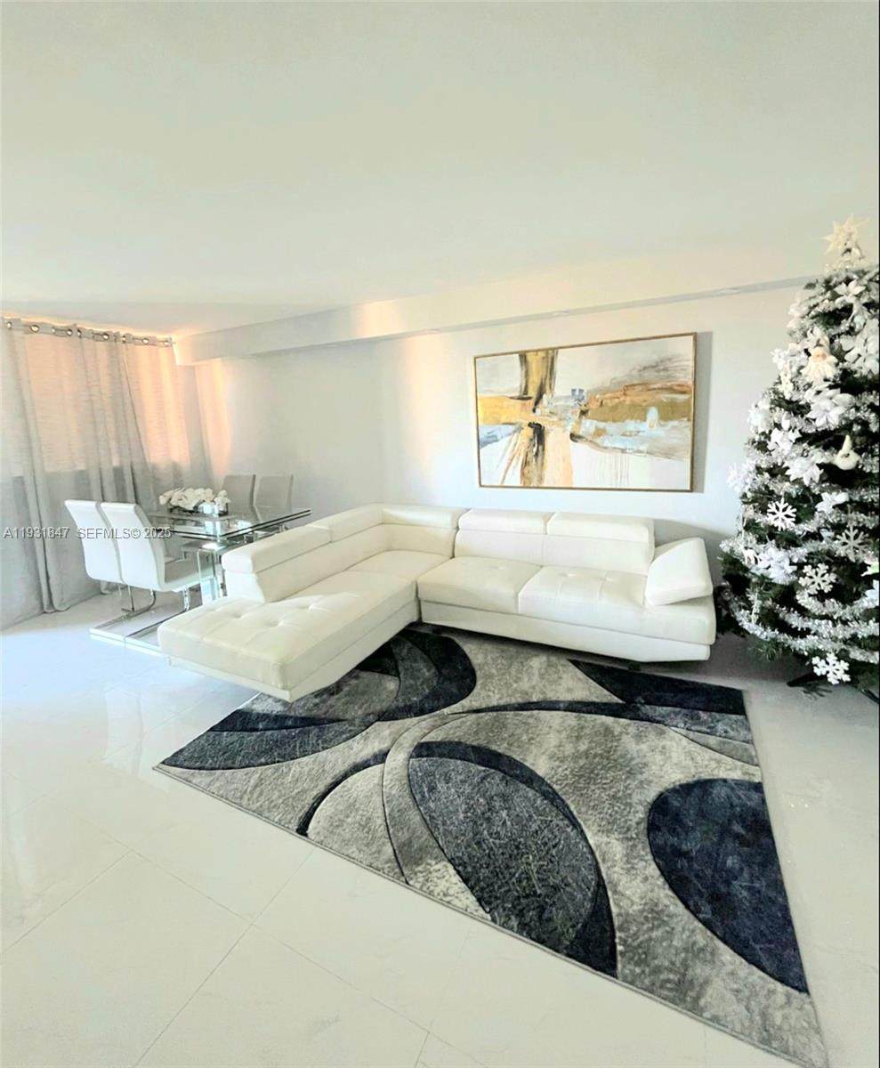 9410 Flagler St - Photo 1