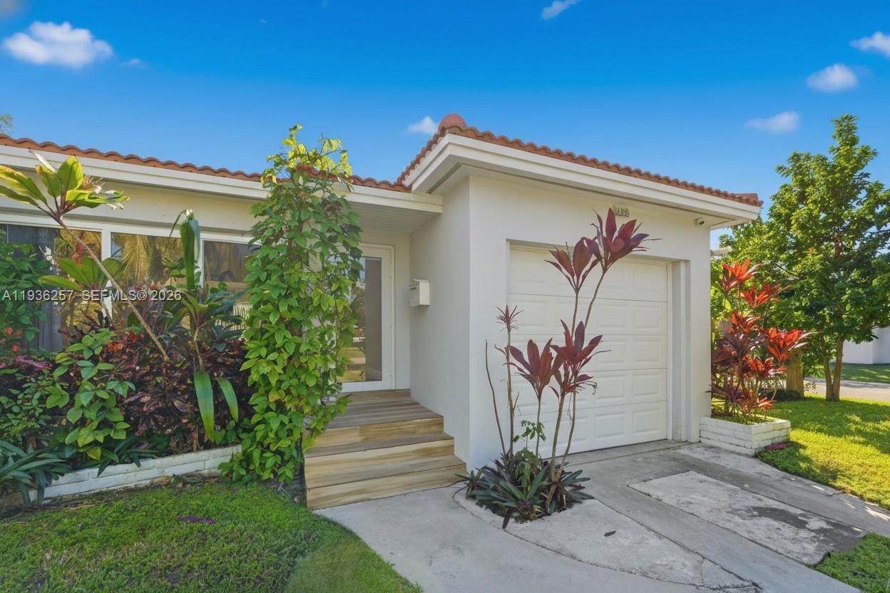 1538 Funston St - Photo 1