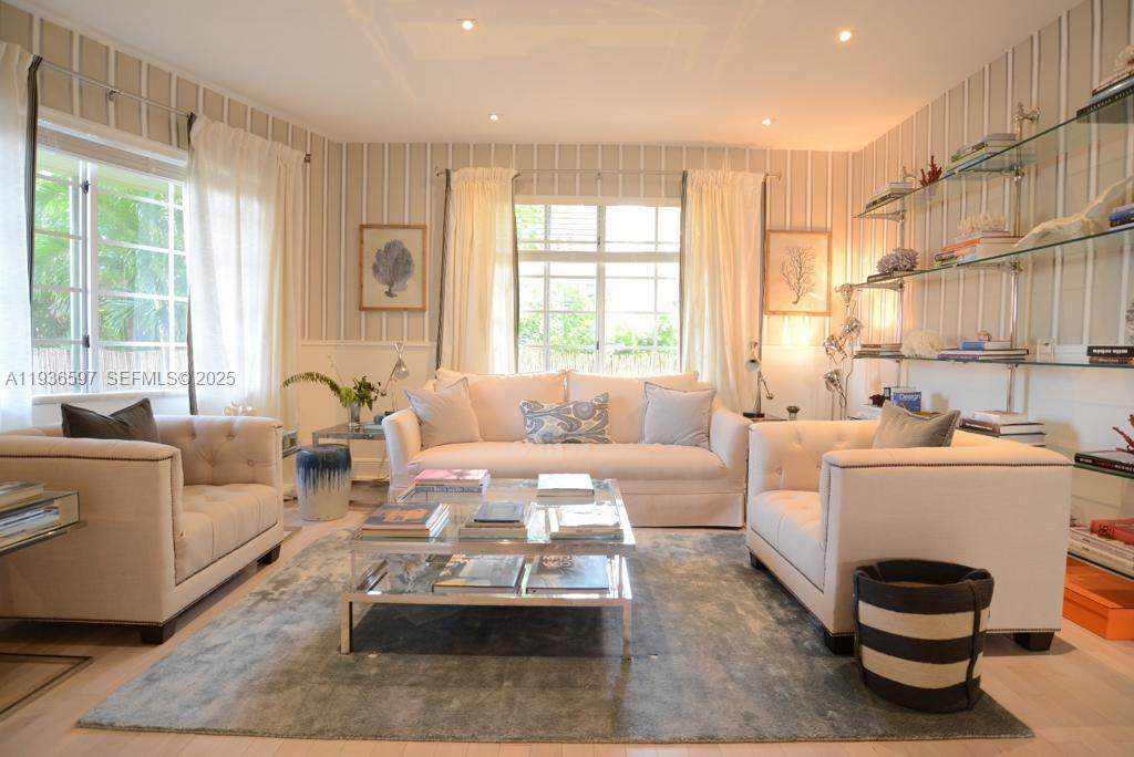 1520 Euclid Ave - Photo 1