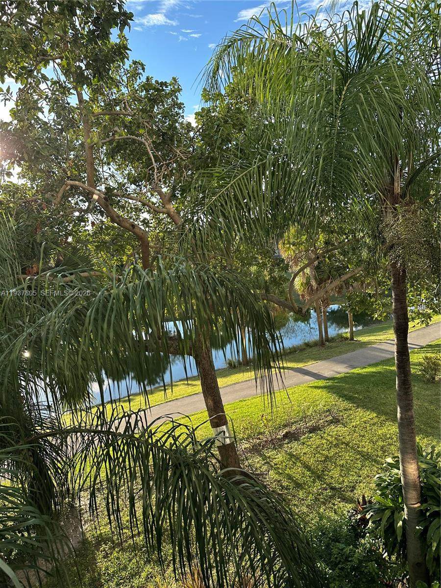 https://bt-photos.global.ssl.fastly.net/miami/1280_boomver_2_A11937805-2.jpg