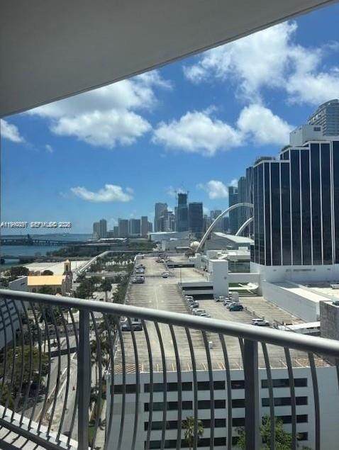 https://bt-photos.global.ssl.fastly.net/miami/orig_boomver_2_A11940397-2.jpg