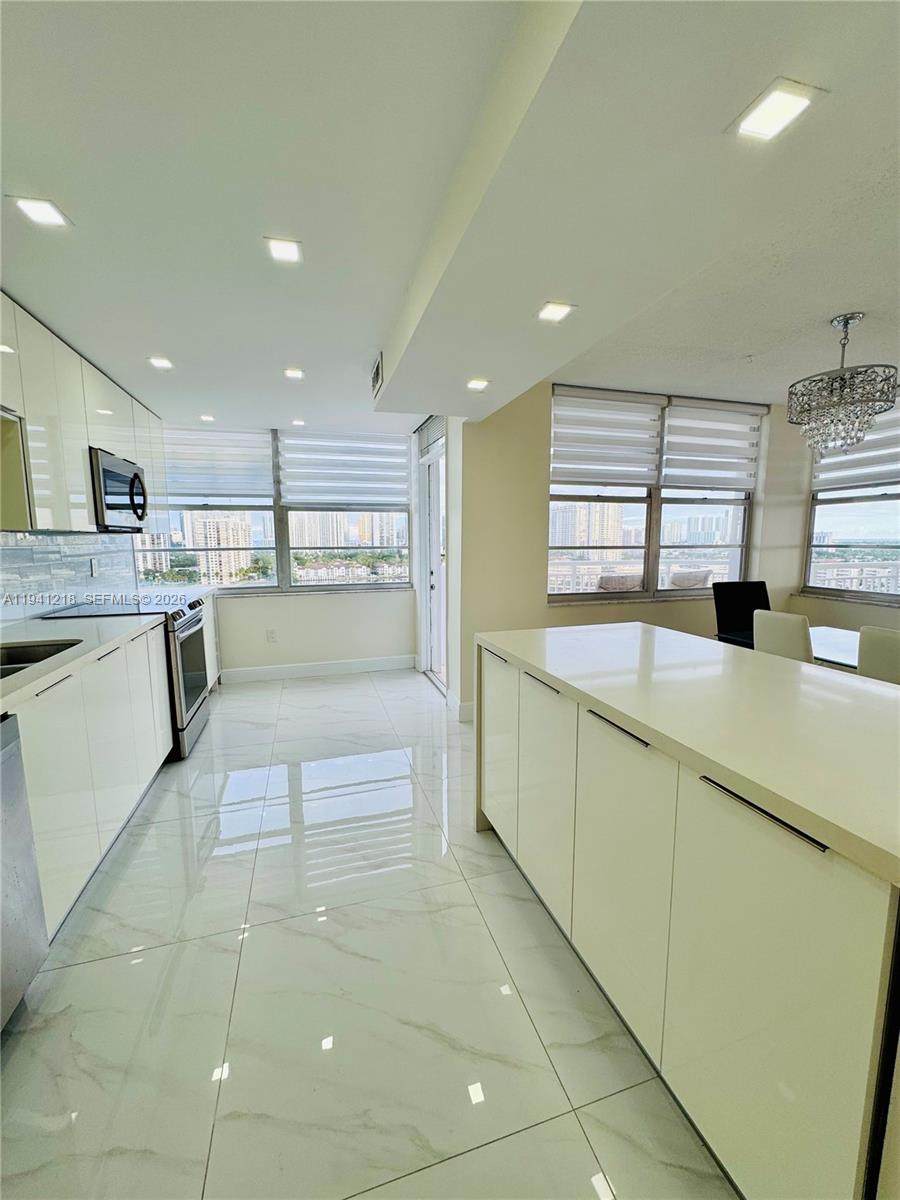 https://bt-photos.global.ssl.fastly.net/miami/orig_boomver_2_A11941218-2.jpg