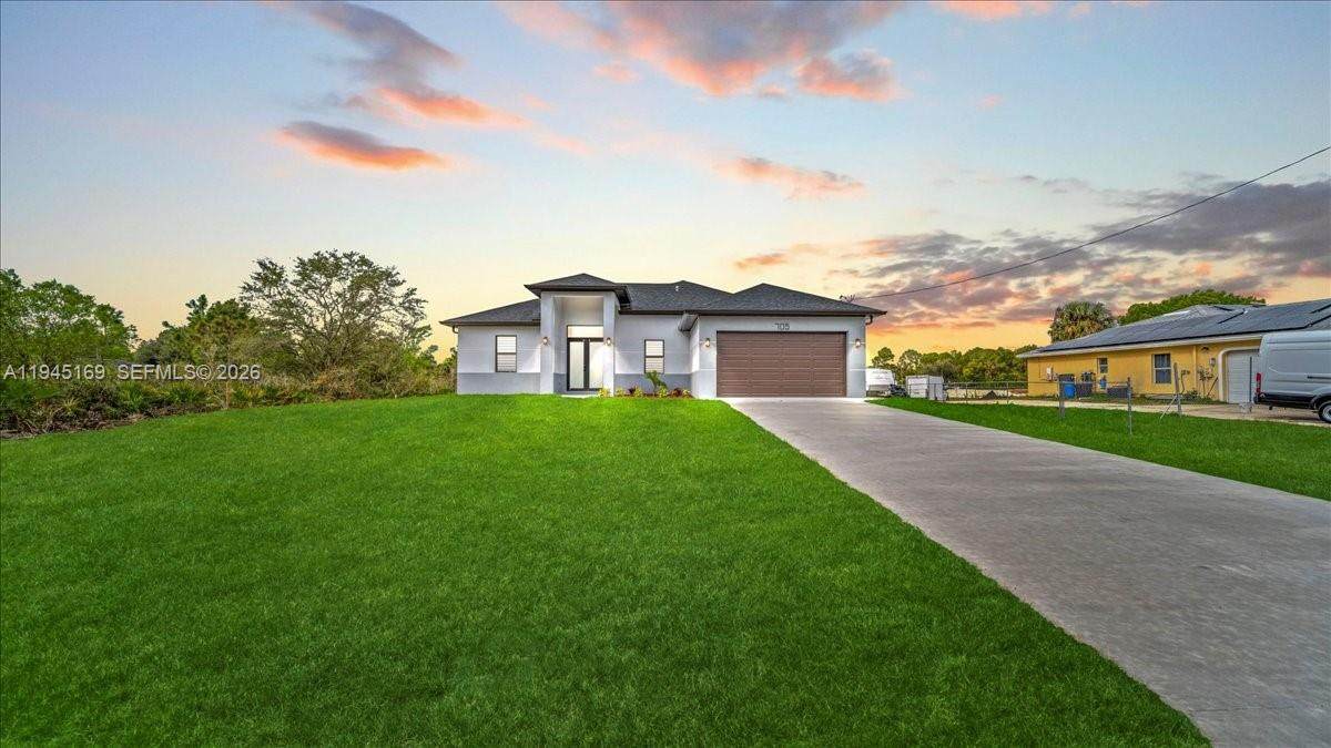 705 8th Ave - Photo 1