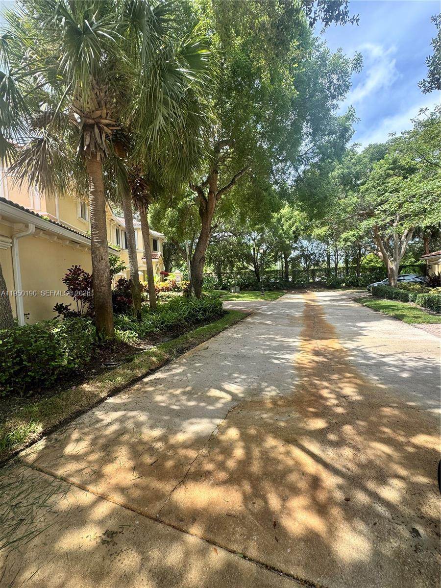 https://bt-photos.global.ssl.fastly.net/miami/1280_boomver_2_A11950190-2.jpg