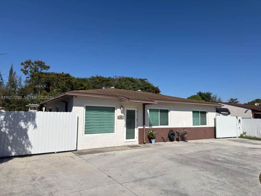 905 Atlantic Ave - Photo 1