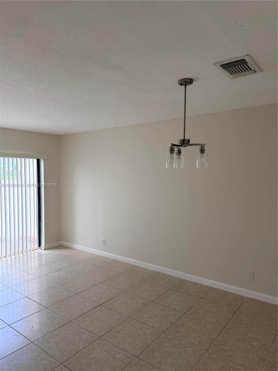 https://bt-photos.global.ssl.fastly.net/miami/orig_boomver_1_A11959520-2.jpg