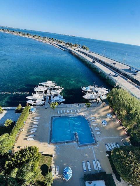 https://bt-photos.global.ssl.fastly.net/miami/1280_boomver_2_A11960990-2.jpg
