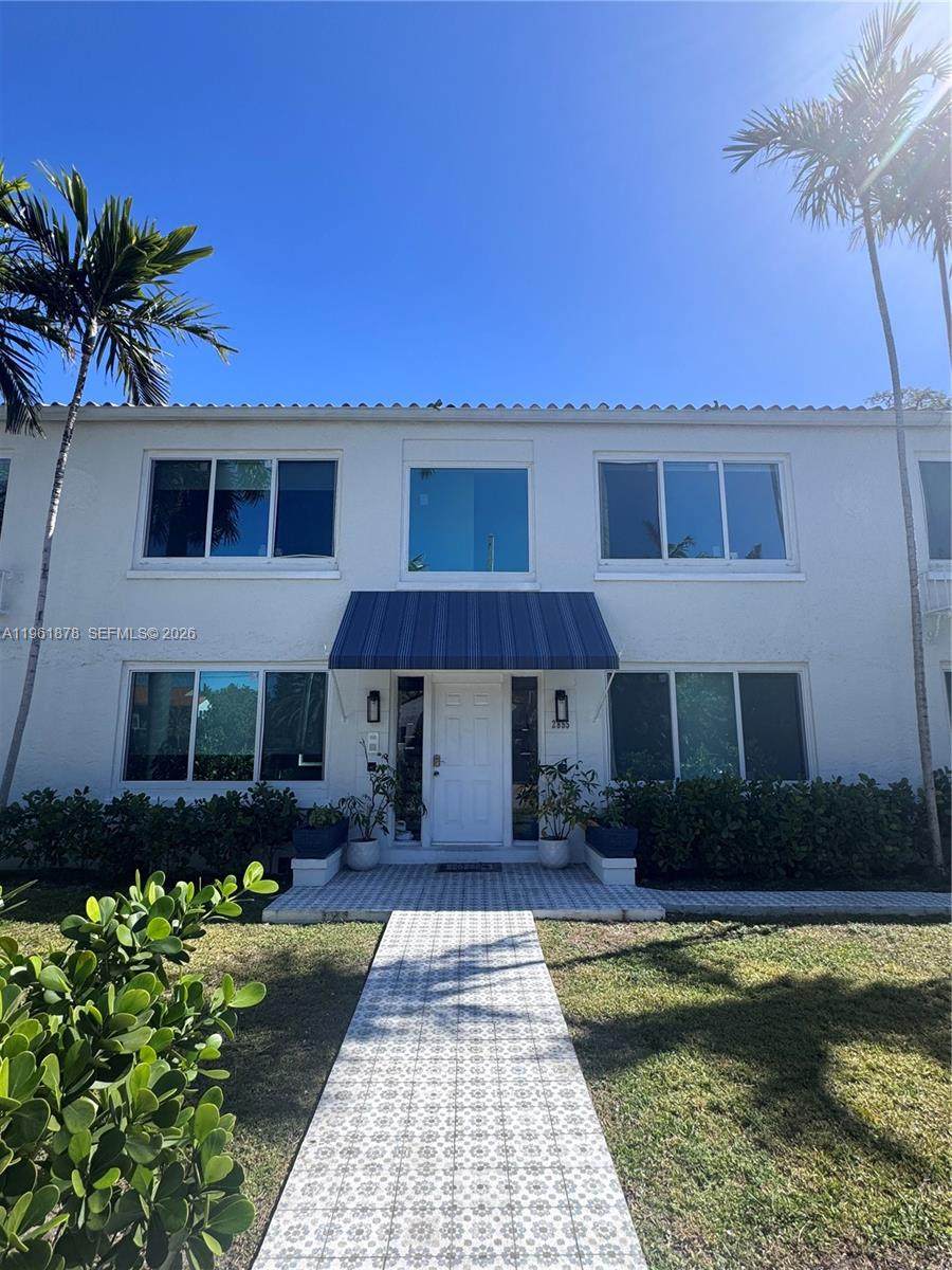 2855 Royal Palm Ave - Photo 1