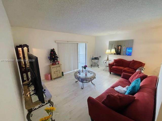 https://bt-photos.global.ssl.fastly.net/miami/orig_boomver_2_A11964091-2.jpg