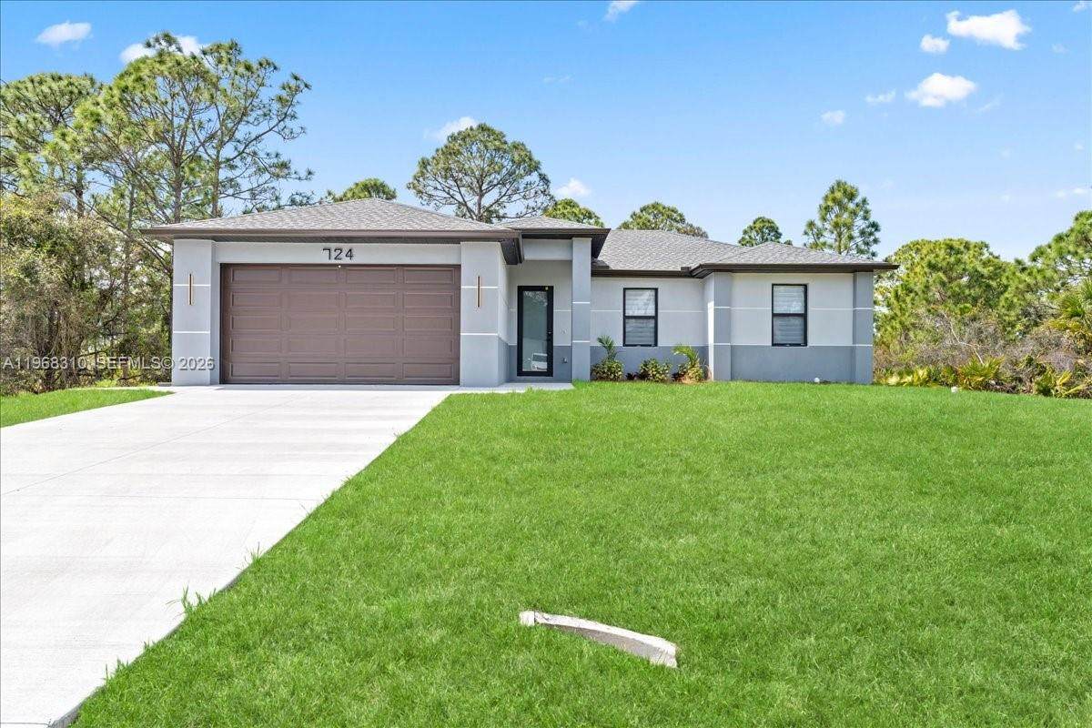 724 Drury Ave - Photo 1