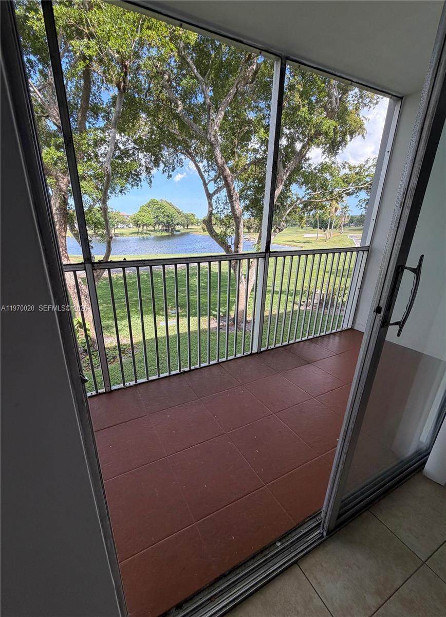 301 135th Ave - Photo 1