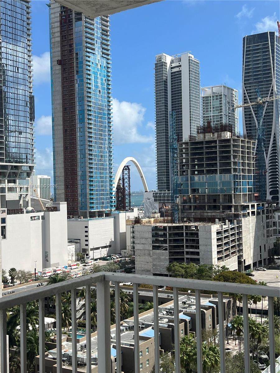 https://bt-photos.global.ssl.fastly.net/miami/orig_boomver_2_A11975769-2.jpg