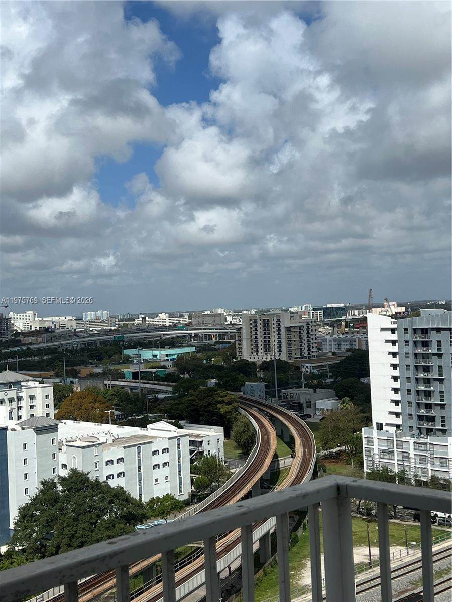 https://bt-photos.global.ssl.fastly.net/miami/orig_boomver_2_A11975769-2.jpg
