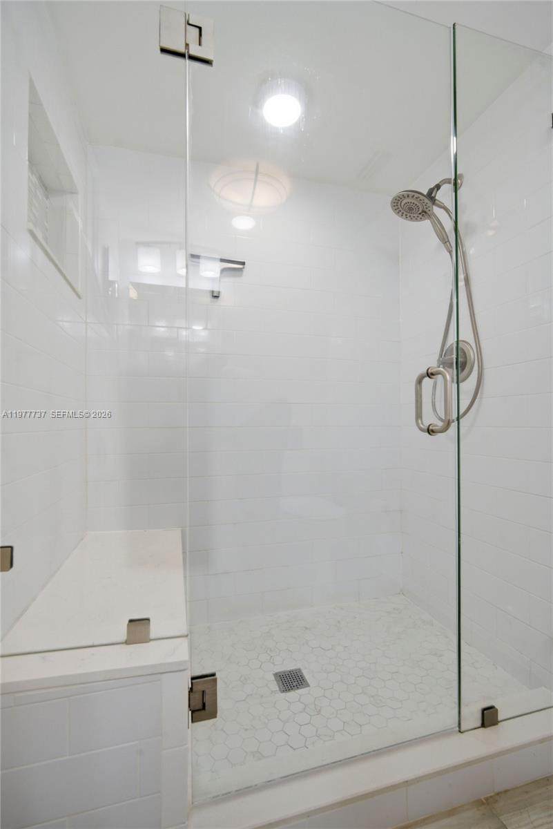 https://bt-photos.global.ssl.fastly.net/miami/1280_boomver_2_A11977737-2.jpg
