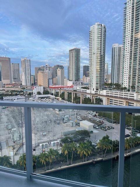 https://bt-photos.global.ssl.fastly.net/miami/orig_boomver_2_A11977798-2.jpg