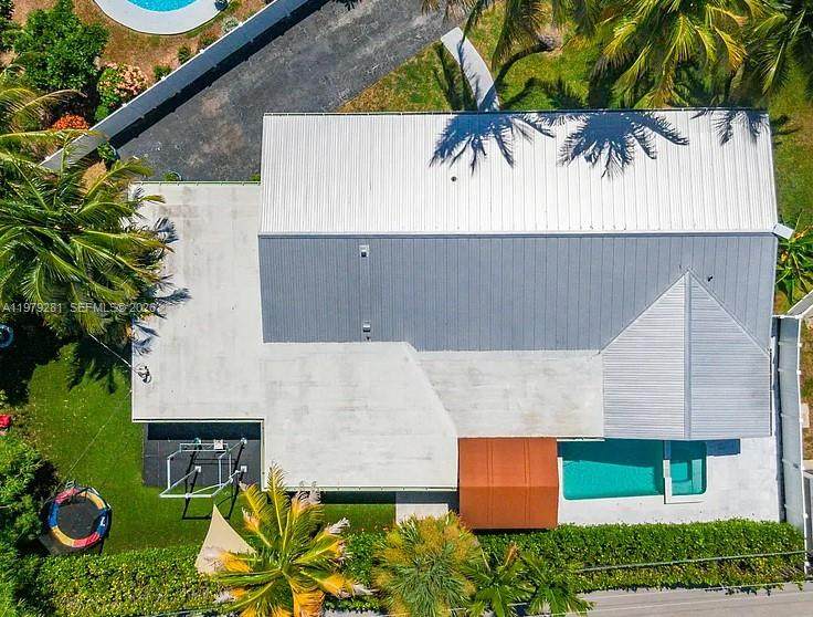 https://bt-photos.global.ssl.fastly.net/miami/orig_boomver_1_A11979281-2.jpg